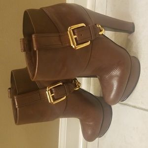 Donald J Pliner brown boots size 6.5M EUC...high heel sexy boots